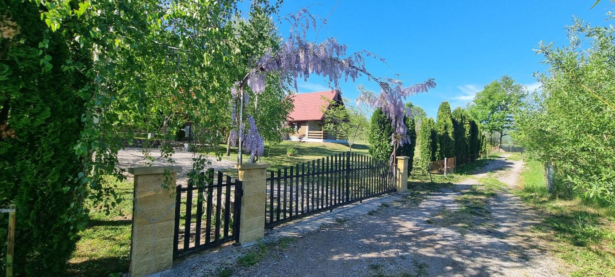 Green Garden Lohovo Bihać 外观 照片